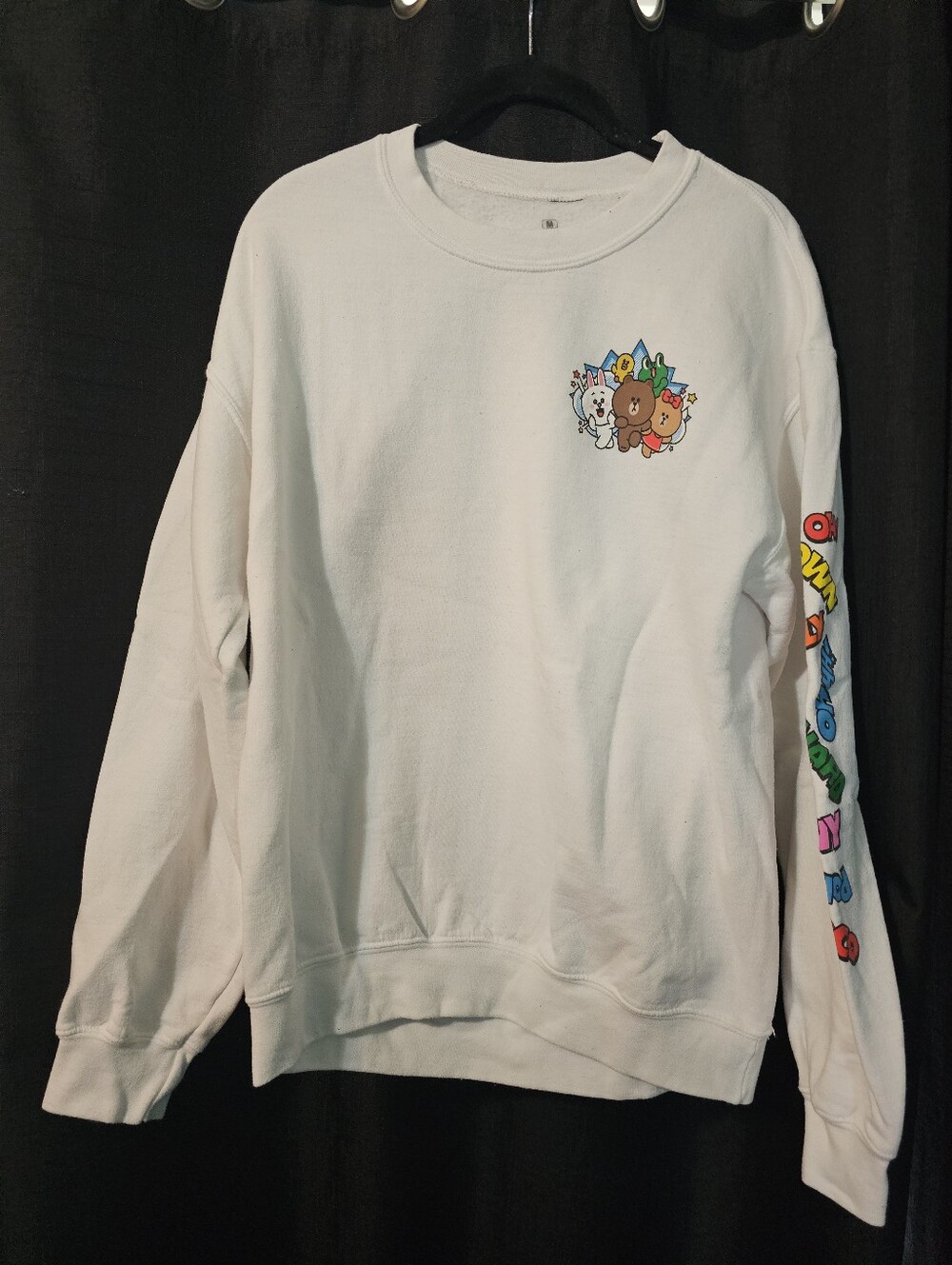 LINE FRIENDS White Crewneck Brown & Friends Graphic Print
